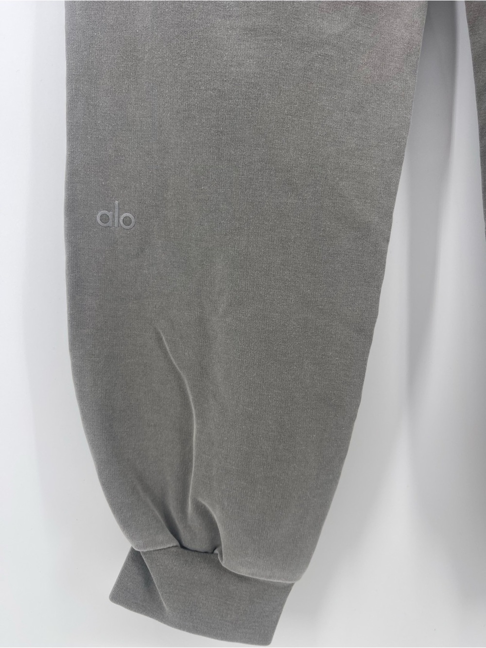 ALO Yoga Women's Cargo Joggers in  Gray - Picture 8 of 16